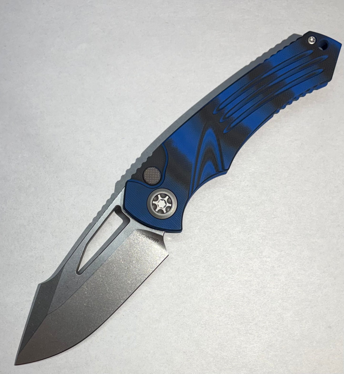Heretic Pariah-Manual-Drop Point-Stonewash-Blue/Black G10-H046-2A-G10/BLU