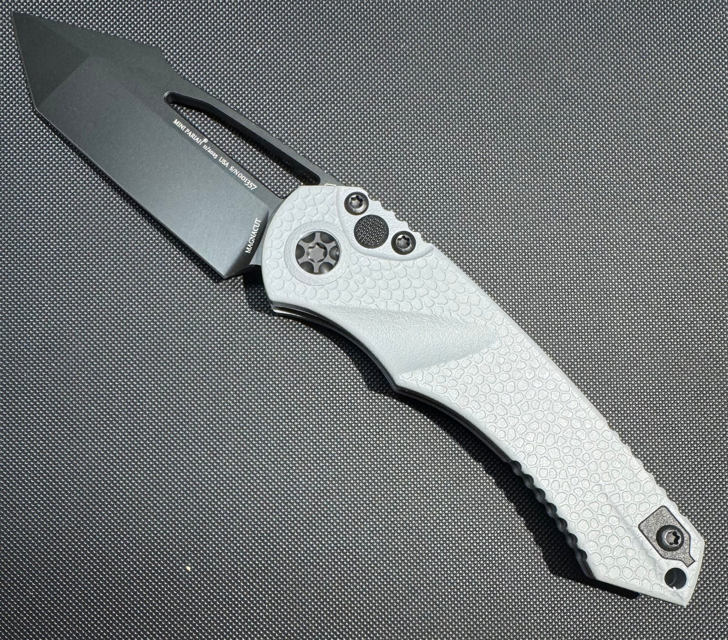 Heretic Mini Pariah-Manual-Tanto-Gray Handle-H053-4A-GRY
